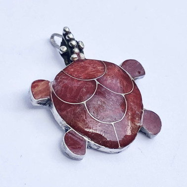 PD 05326 CR-(SMALL HANDMADE 925 BALI SILVER TURTLE PENDANT WITH CORAL)